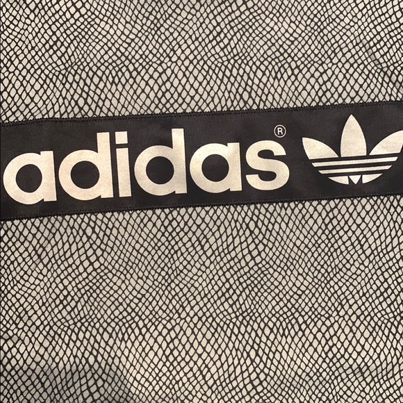 White / black tshirt with adidas patch logo - Picture 2 of 3